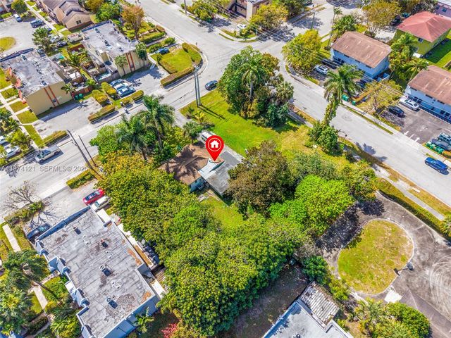 219 NE 141st St, Miami, FL 33161