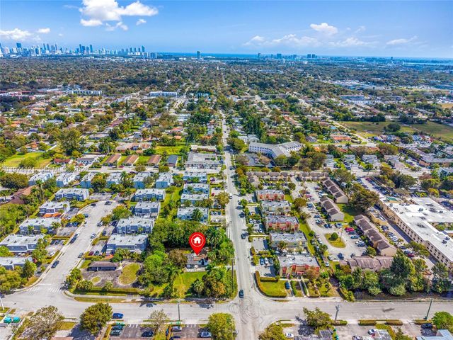 219 NE 141st St, Miami, FL 33161