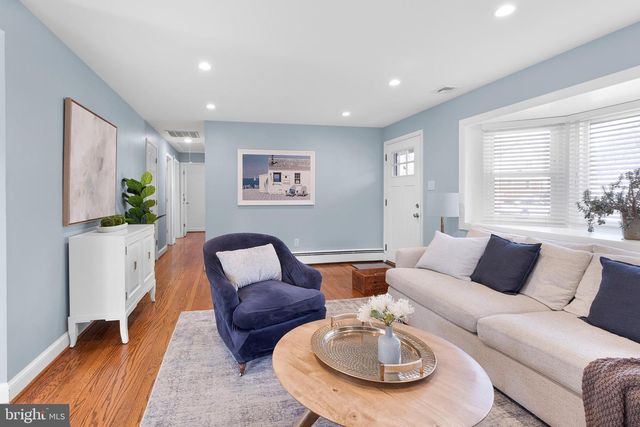 2504 KENILWORTH ST N, Arlington, VA 22207