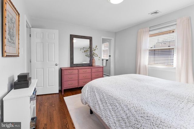 2504 KENILWORTH ST N, Arlington, VA 22207