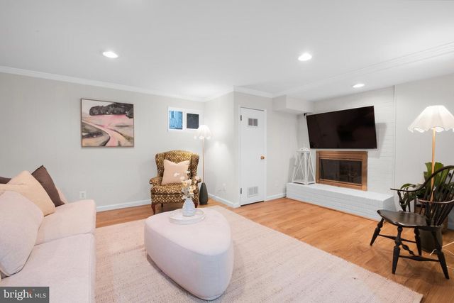 2504 KENILWORTH ST N, Arlington, VA 22207