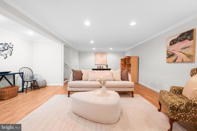 2504 KENILWORTH ST N, Arlington, VA 22207