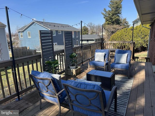 2504 KENILWORTH ST N, Arlington, VA 22207