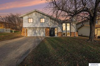 11801 S 27th Street, Bellevue, NE 68123