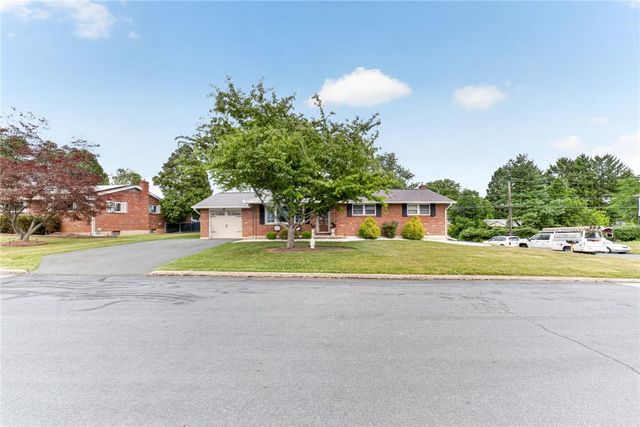 7290 Heather Road, Macungie Boro, PA 18062