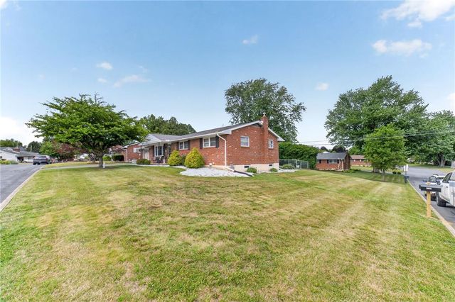 7290 Heather Road, Macungie Boro, PA 18062