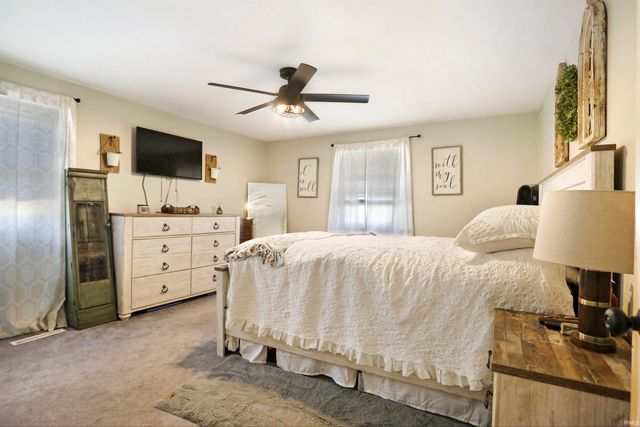 917 S Eighth Street, Boonville, IN 47601