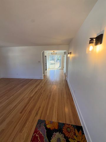 20 Doris Avenue, Portsmouth, NH 03801