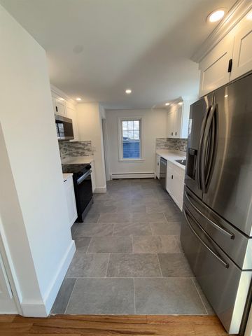 20 Doris Avenue, Portsmouth, NH 03801