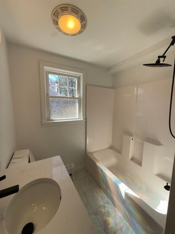 20 Doris Avenue, Portsmouth, NH 03801