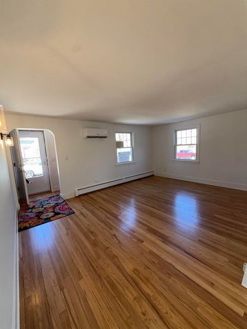 20 Doris Avenue, Portsmouth, NH 03801