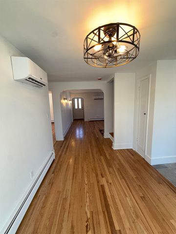 20 Doris Avenue, Portsmouth, NH 03801