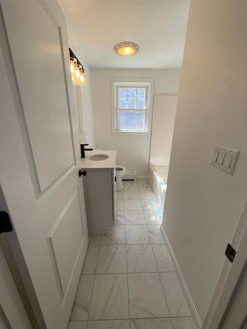 20 Doris Avenue, Portsmouth, NH 03801