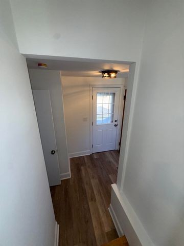 20 Doris Avenue, Portsmouth, NH 03801