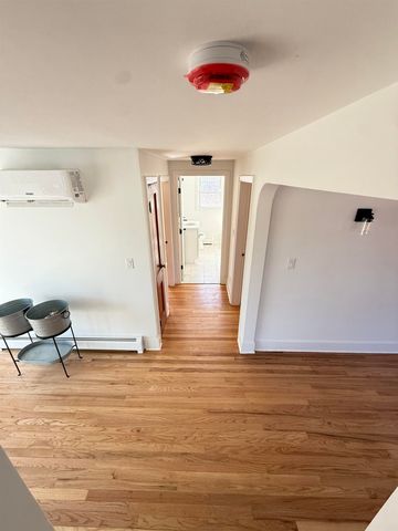 20 Doris Avenue, Portsmouth, NH 03801