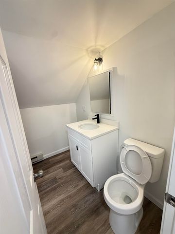 20 Doris Avenue, Portsmouth, NH 03801