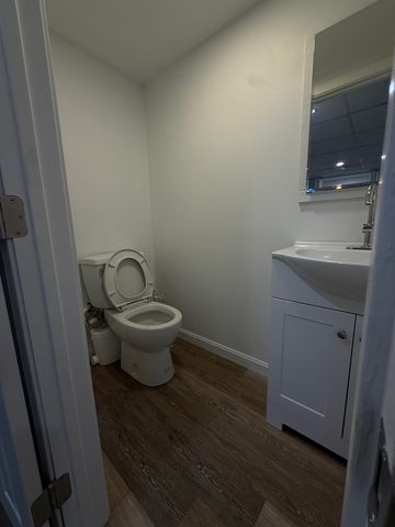 20 Doris Avenue, Portsmouth, NH 03801