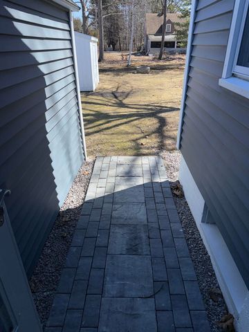 20 Doris Avenue, Portsmouth, NH 03801