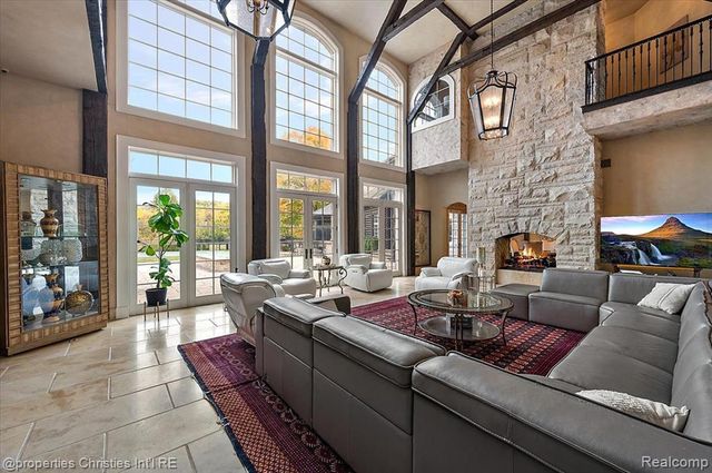 3701 Northwood, West Bloomfield, MI 48324