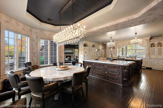 3701 Northwood, West Bloomfield, MI 48324