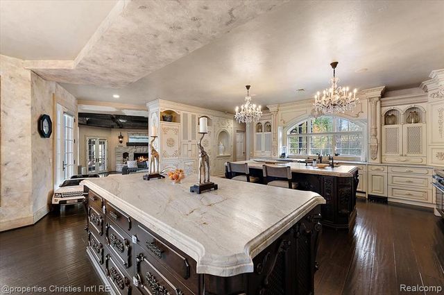 3701 Northwood, West Bloomfield, MI 48324