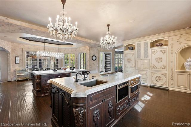 3701 Northwood, West Bloomfield, MI 48324