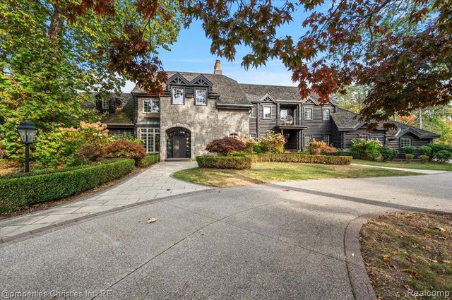 3701 Northwood, West Bloomfield, MI 48324