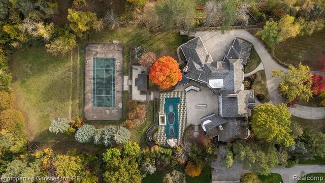 3701 Northwood, West Bloomfield, MI 48324