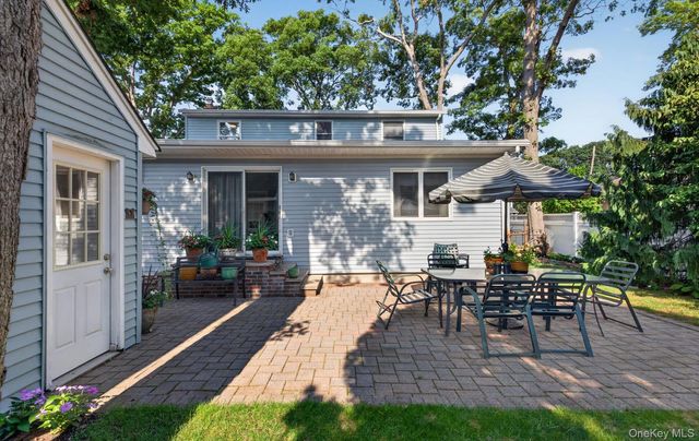 83 Whittier Avenue, North Merrick, NY 11566