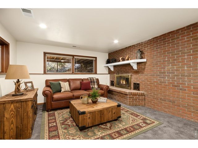 31 Kings Canyon Rd, Bellvue, CO 80512