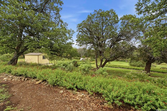 105 Dove Mountain, Boerne, TX 78006