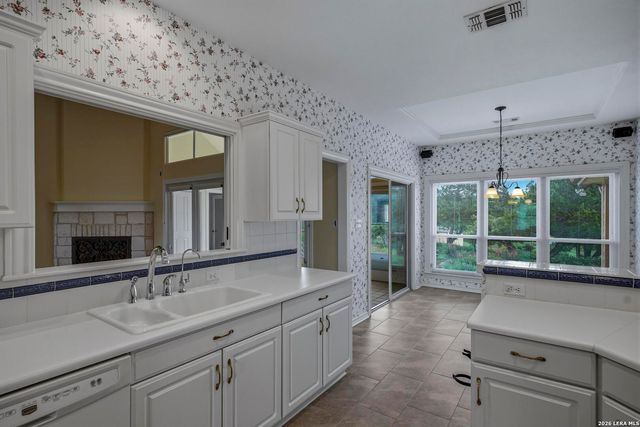105 Dove Mountain, Boerne, TX 78006