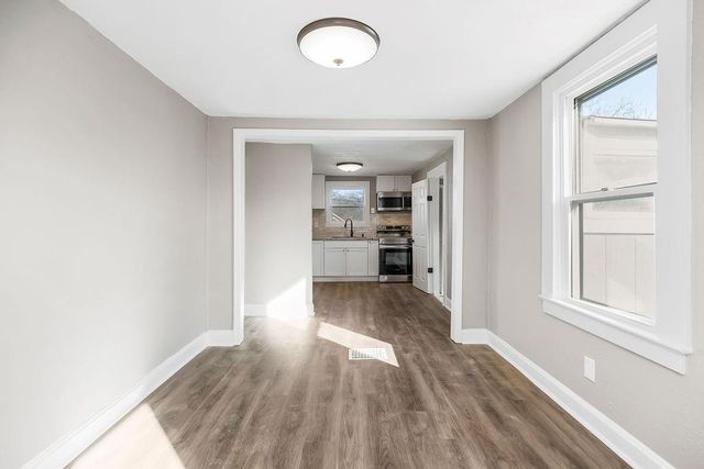 511 S Cedar Avenue, Independence, MO 64053