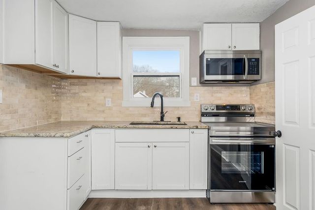 511 S Cedar Avenue, Independence, MO 64053