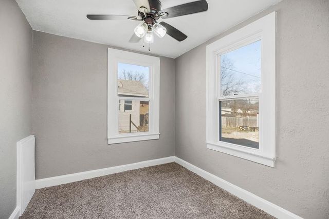 511 S Cedar Avenue, Independence, MO 64053