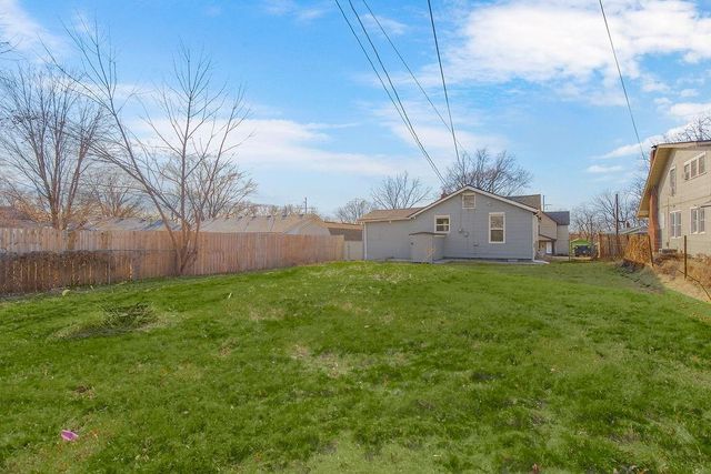 511 S Cedar Avenue, Independence, MO 64053