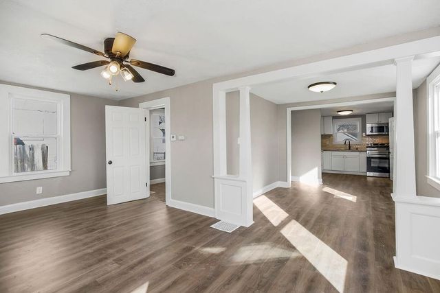 511 S Cedar Avenue, Independence, MO 64053