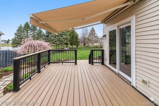 416 Umberland Drive, Howell, MI 48843