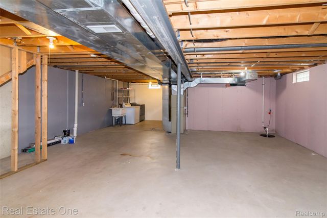 416 Umberland Drive, Howell, MI 48843