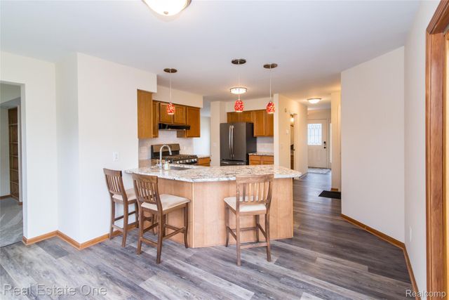 416 Umberland Drive, Howell, MI 48843