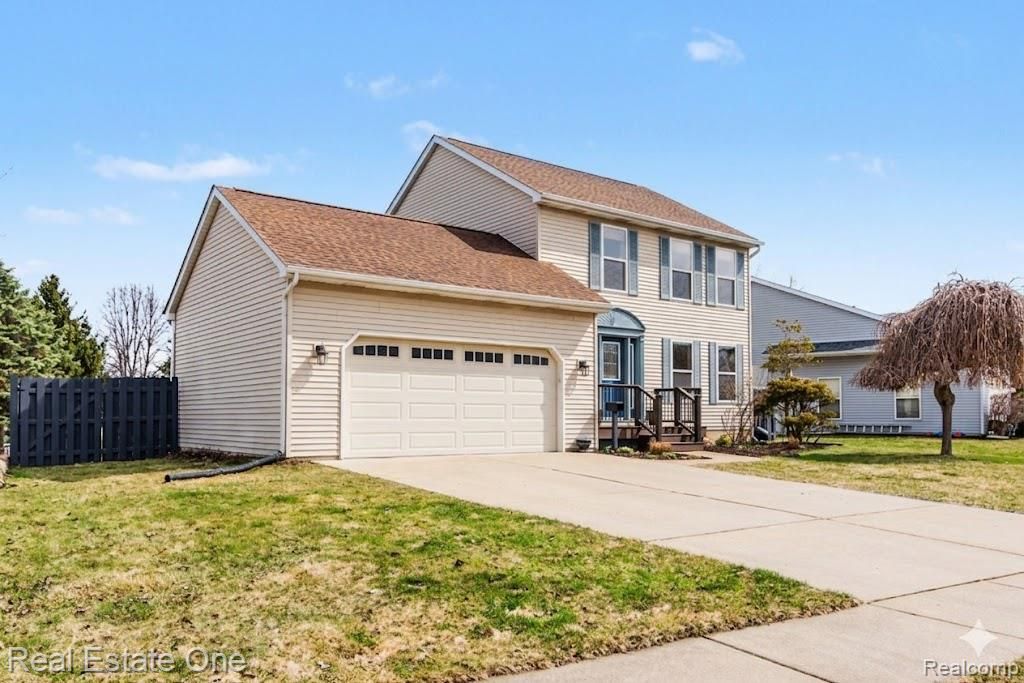 416 Umberland Drive, Howell, MI 48843