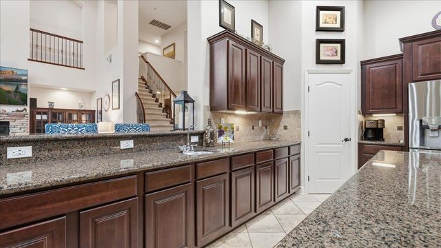 2188 Maloney Dr, Lincoln, CA 95648