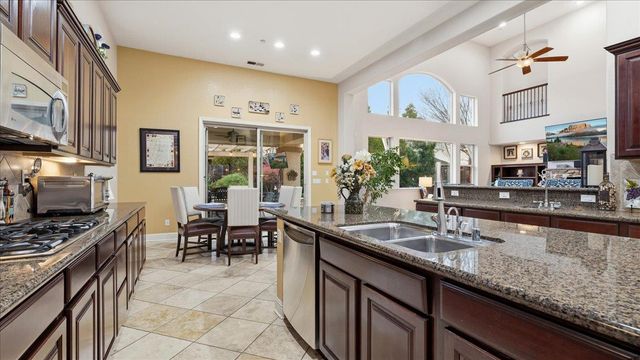 2188 Maloney Dr, Lincoln, CA 95648