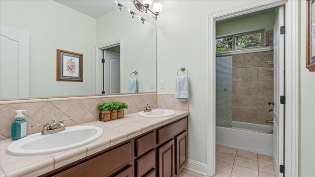 2188 Maloney Dr, Lincoln, CA 95648