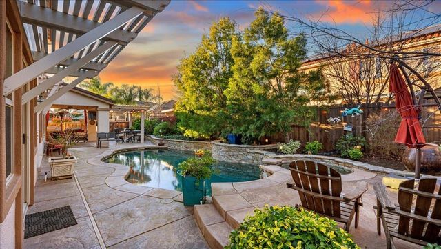 2188 Maloney Dr, Lincoln, CA 95648