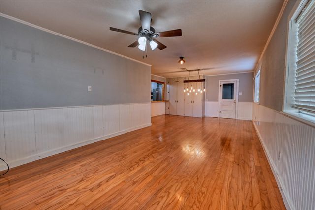 2125 Shanks Road, Angleton, TX 77515