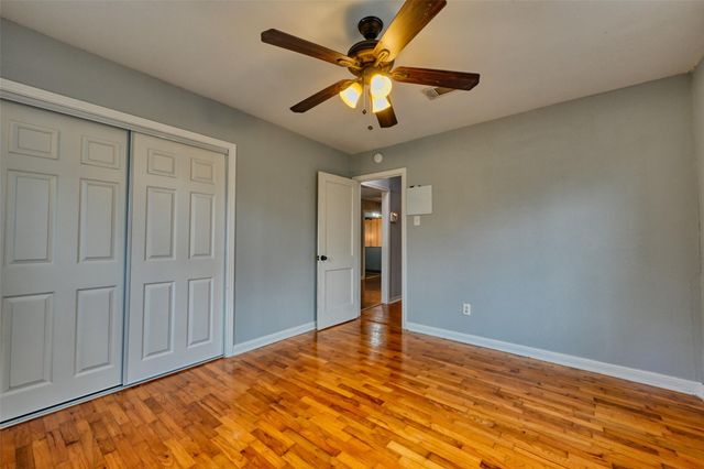 2125 Shanks Road, Angleton, TX 77515