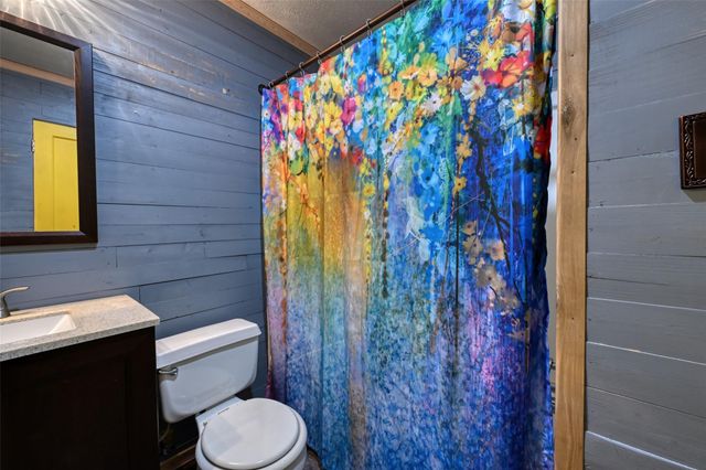 2125 Shanks Road, Angleton, TX 77515