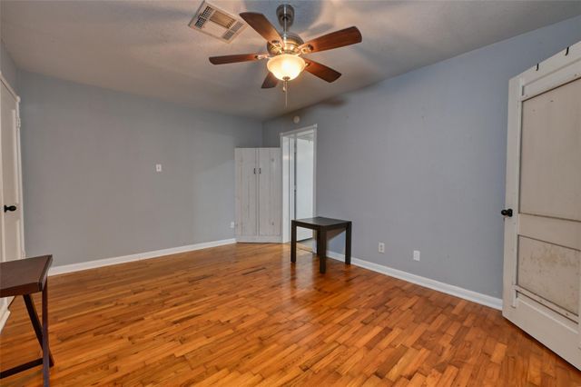 2125 Shanks Road, Angleton, TX 77515