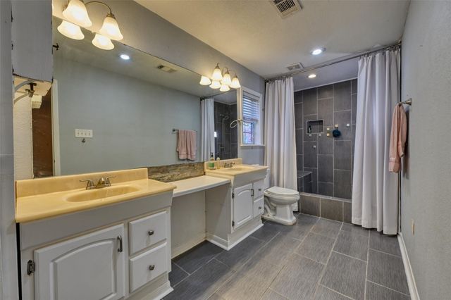 2125 Shanks Road, Angleton, TX 77515